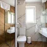 с люлка и гледка в The House с термална зона Apartment