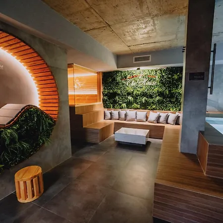 с люлка и гледка в The House с термална зона * Welingrad