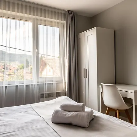 с люлка и гледка в The House с термална зона Apartament