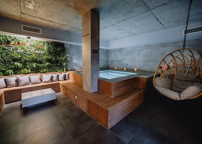 с люлка и гледка в The House с термална зона Welingrad